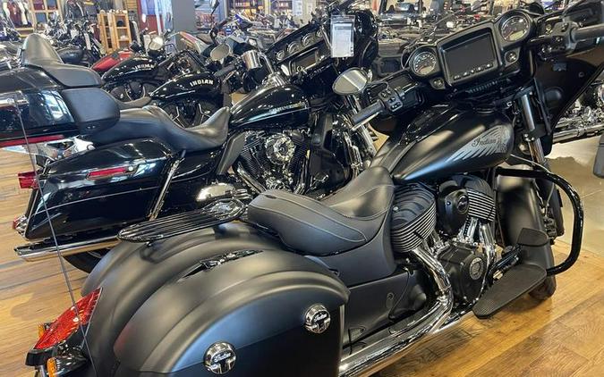 2018 Indian Motorcycle® Chieftain® Dark Horse® ABS Thunder Black Smoke