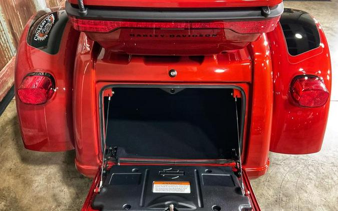 2025 Harley-Davidson® FLHTCUTG - Tri Glide® Ultra