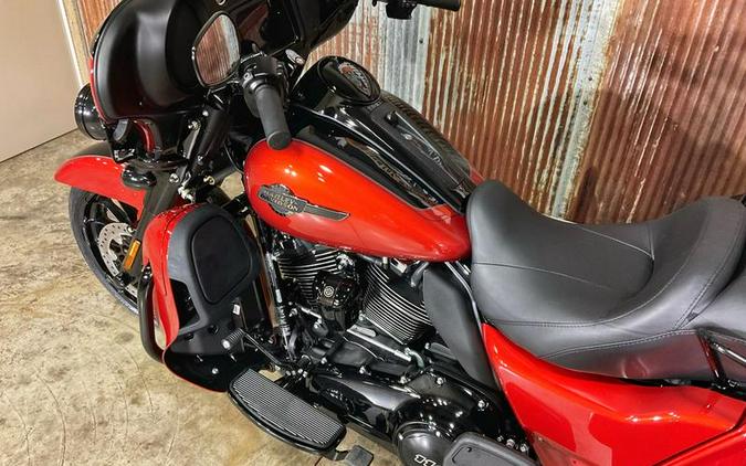 2025 Harley-Davidson® FLHTCUTG - Tri Glide® Ultra