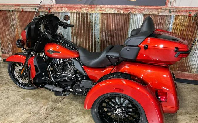 2025 Harley-Davidson® FLHTCUTG - Tri Glide® Ultra