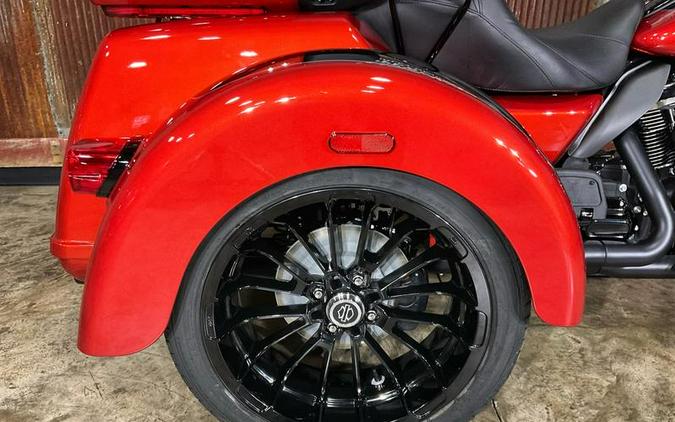 2025 Harley-Davidson® FLHTCUTG - Tri Glide® Ultra