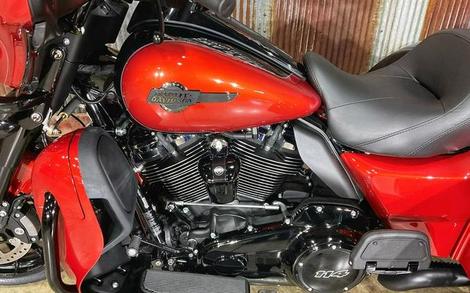 2025 Harley-Davidson® FLHTCUTG - Tri Glide® Ultra