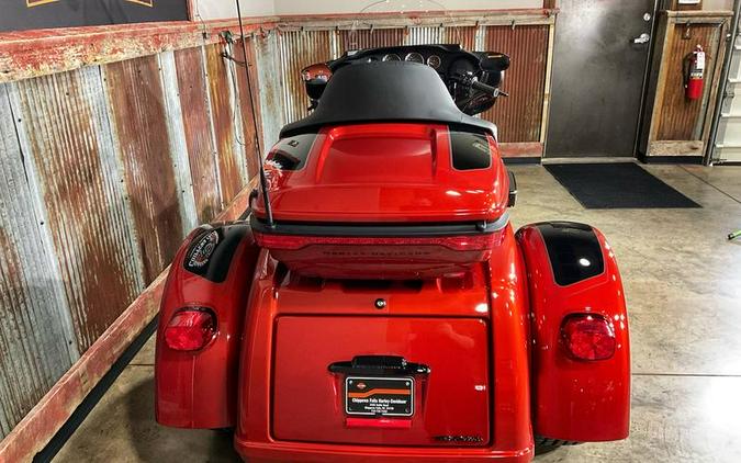 2025 Harley-Davidson® FLHTCUTG - Tri Glide® Ultra