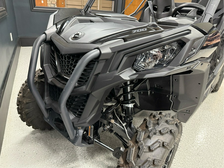 2025 Can-Am Maverick Trail DPS 700