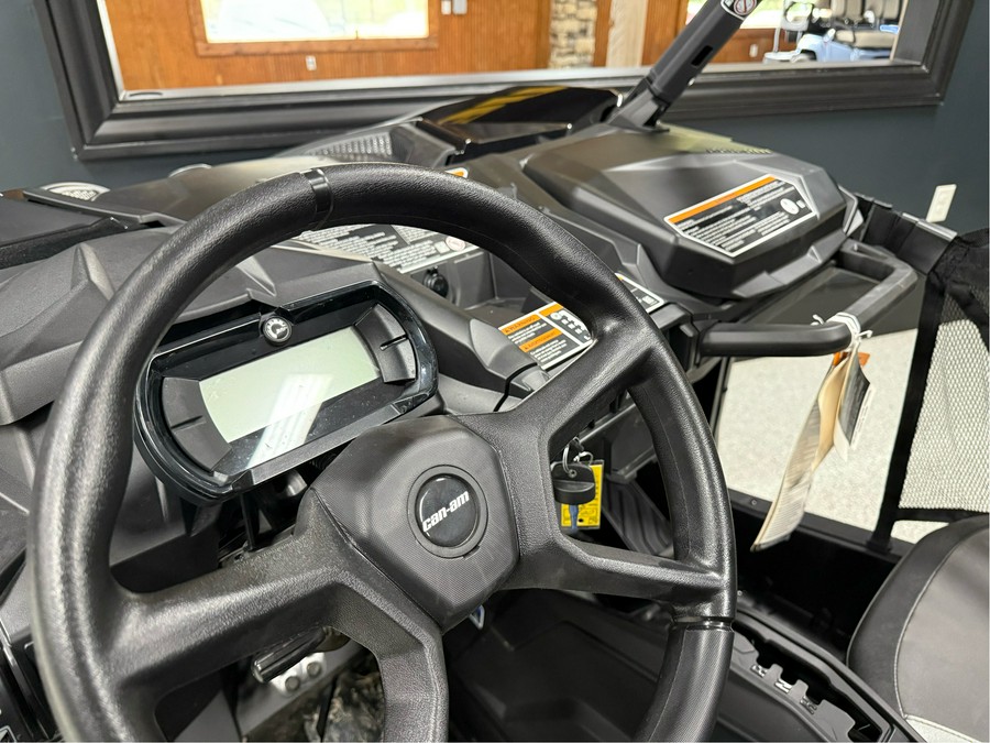 2025 Can-Am Maverick Trail DPS 700