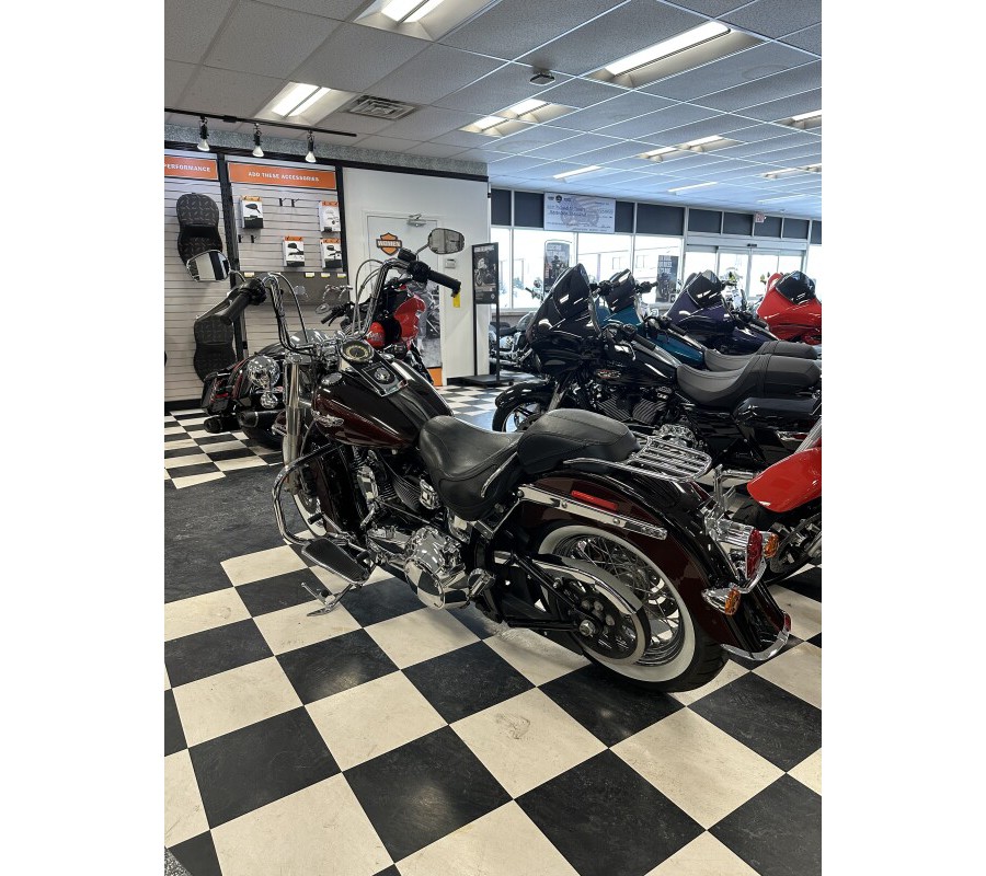 2011 Harley-Davidson® Softail® Deluxe Two-Tone Light Candy Root Beer/Dark Candy Root Beer