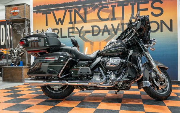 2017 Harley-Davidson Ultra Limited Touring FLHTK