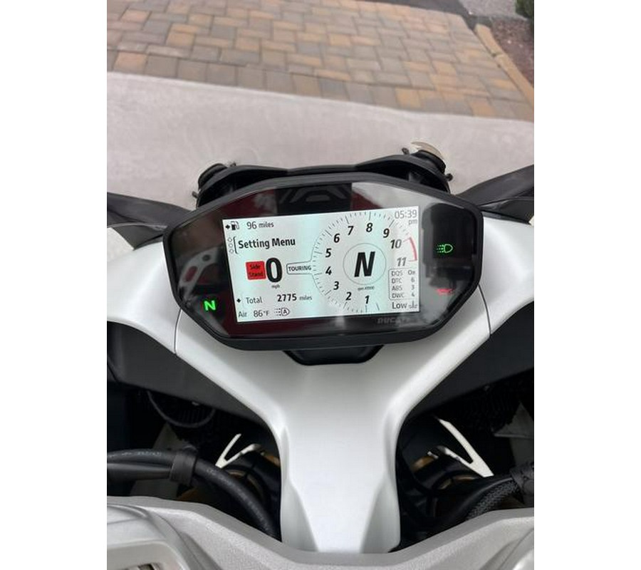 2022 Ducati SuperSport 950 S White Silk fairing