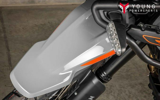 2025 Royal Enfield Himalayan 450 Slate Himalayan Salt 450