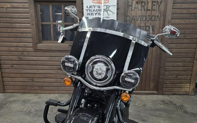 2021 Harley-Davidson® Heritage Classic 114 BLACK JACK METALLIC W/PINST
