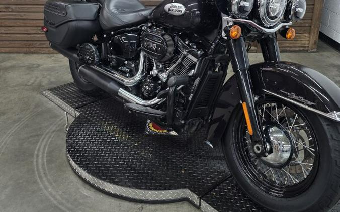 2021 Harley-Davidson® Heritage Classic 114 BLACK JACK METALLIC W/PINST
