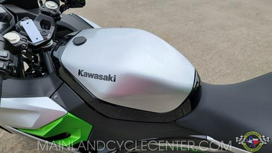 2024 Kawasaki Ninja e-1 ABS