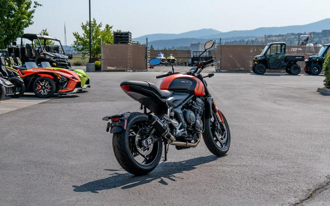 2023 Triumph Trident 660 Matte Baja Orange / Matte Storm Grey