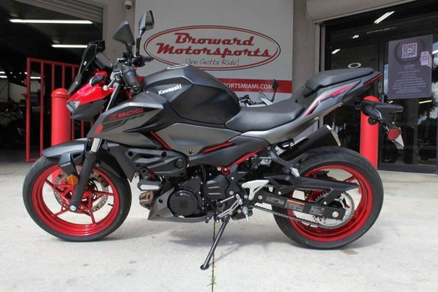2025 Kawasaki Z500 SE ABS