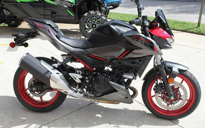 2025 Kawasaki Z500 SE ABS
