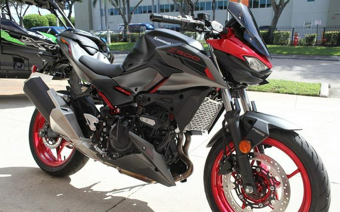 2025 Kawasaki Z500 SE ABS