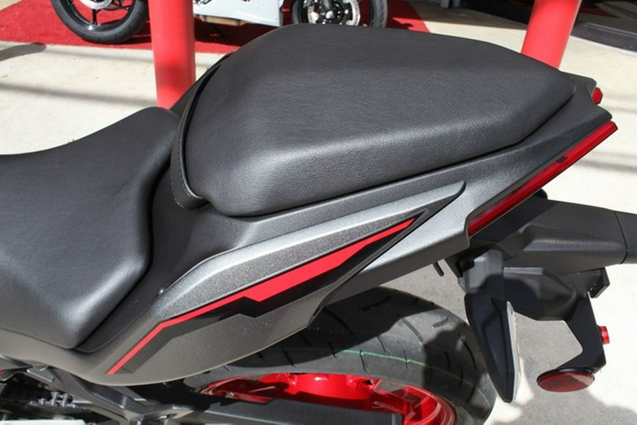 2025 Kawasaki Z500 SE ABS