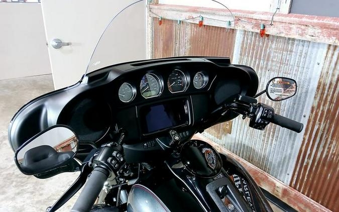 2025 Harley-Davidson® FLHTCUTG - Tri Glide® Ultra