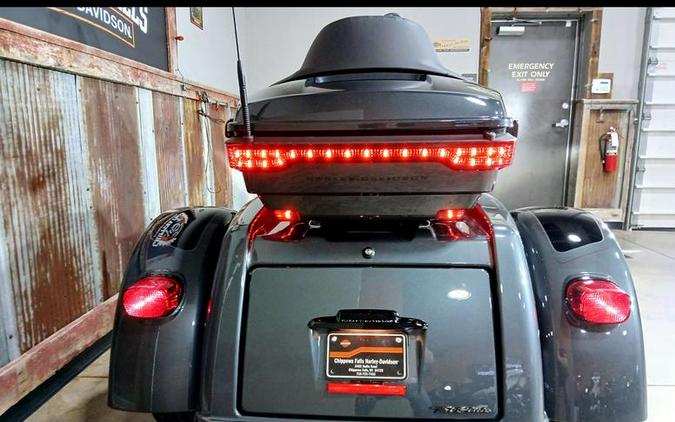 2025 Harley-Davidson® FLHTCUTG - Tri Glide® Ultra