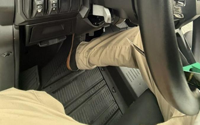 2026 Can-Am Defender XT HD11