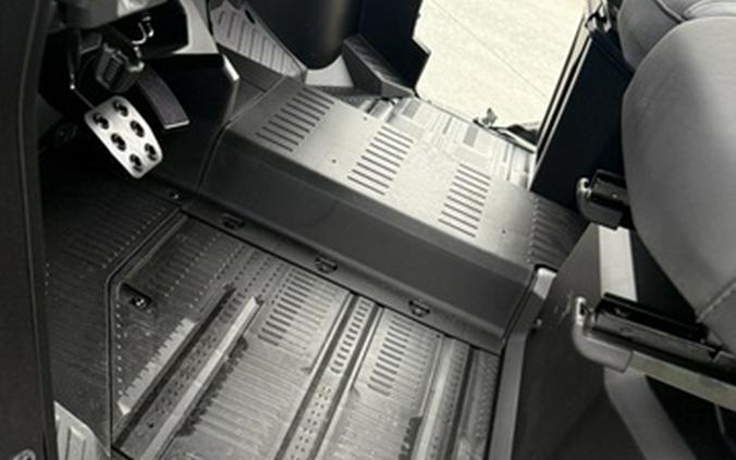 2026 Can-Am Defender XT HD11