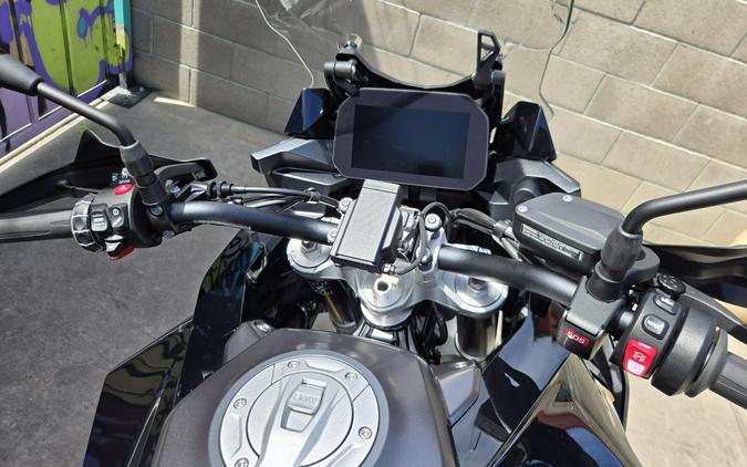 2026 BMW F 900 XR