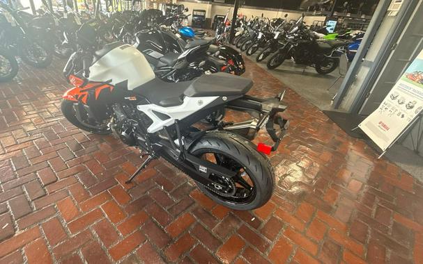 2027 KTM 990 Duke