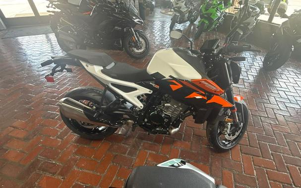 2027 KTM 990 Duke