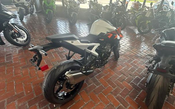 2027 KTM 990 Duke
