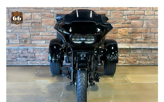 2025 Harley-Davidson® Road Glide® 3 Vivid Black - Black Finish