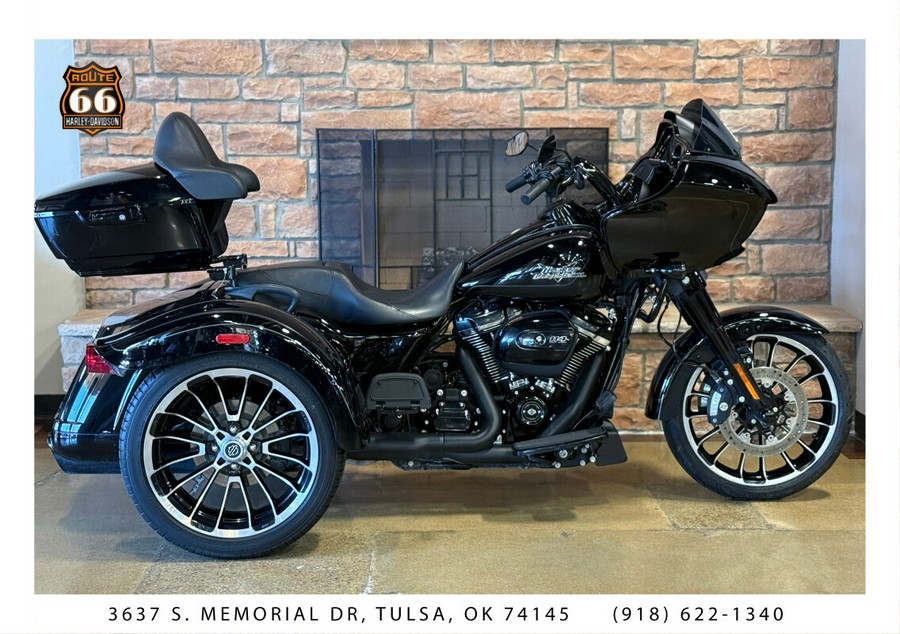 2025 Harley-Davidson® Road Glide® 3 Vivid Black - Black Finish