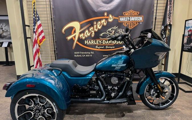 2026 Harley-Davidson® Road Glide 3 Teal Thunder