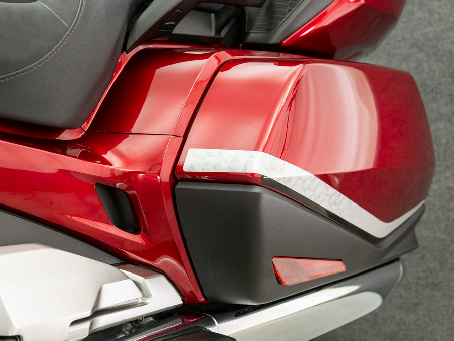 2021 HONDA GL1800D GOLDWING TOUR 1800 W/DCT