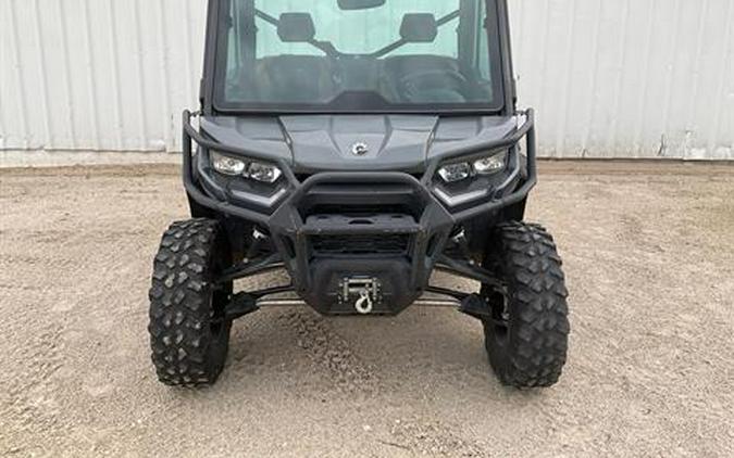 2023 Can-Am Defender Limited