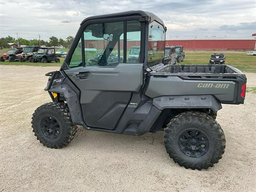 2023 Can-Am Defender Limited