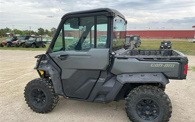 2023 Can-Am Defender Limited