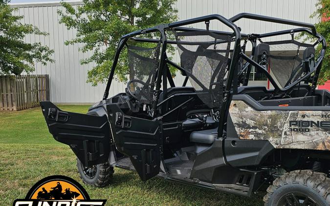 2025 Honda Pioneer 1000-6 Crew Deluxe