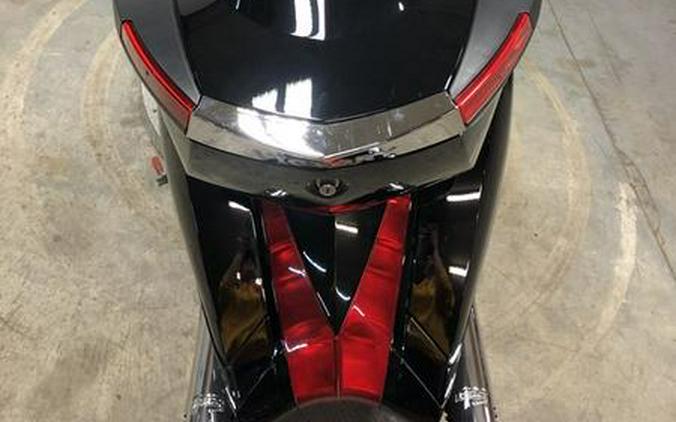 2016 Victory Motorcycles Vision Gloss Black - FP8228