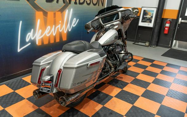 2023 Harley-Davidson CVO Street Glide Grand American Touring FLHXSE