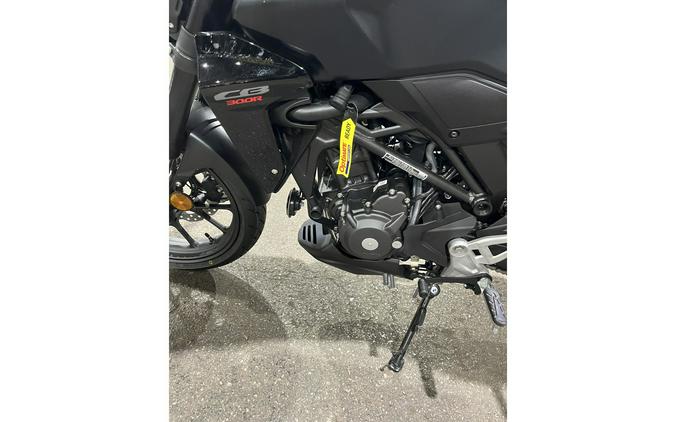 2025 Honda CB300R ABS