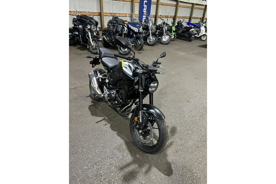 2025 Honda CB300R ABS