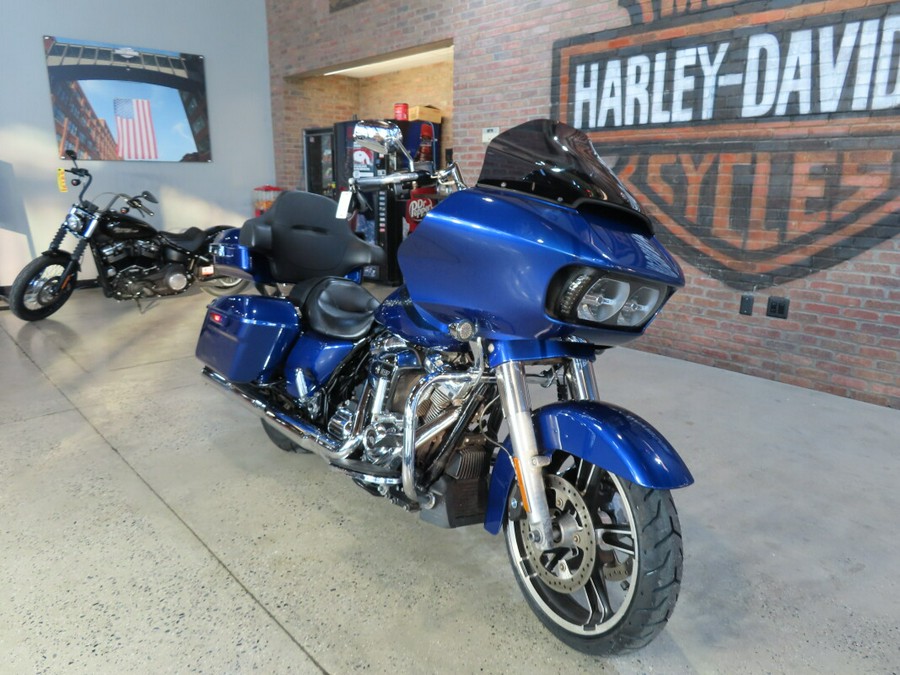 2017 Harley-Davidson® FLTRXS Road Glide® Special