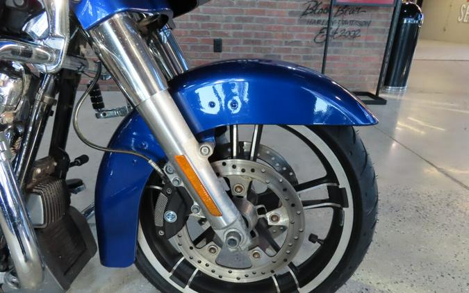 2017 Harley-Davidson® FLTRXS Road Glide® Special