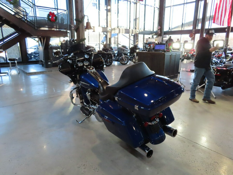 2017 Harley-Davidson® FLTRXS Road Glide® Special