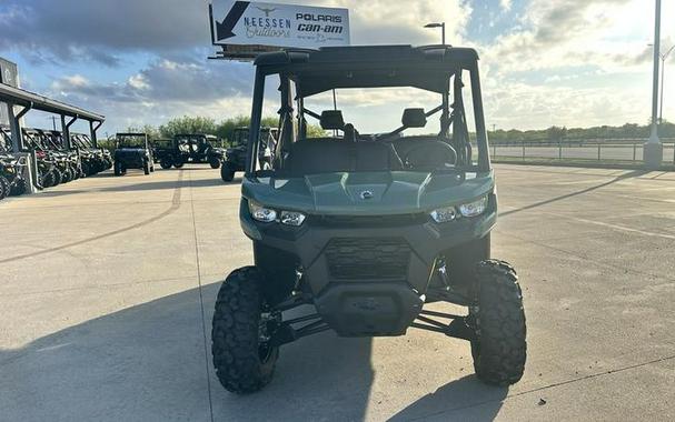 2025 Can-Am® Defender MAX HD7