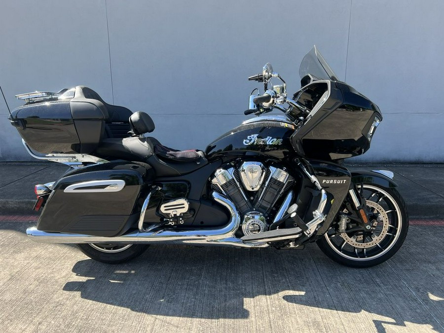 2022 Indian Motorcycle® Pursuit Limited with Premium Package Black Metallic