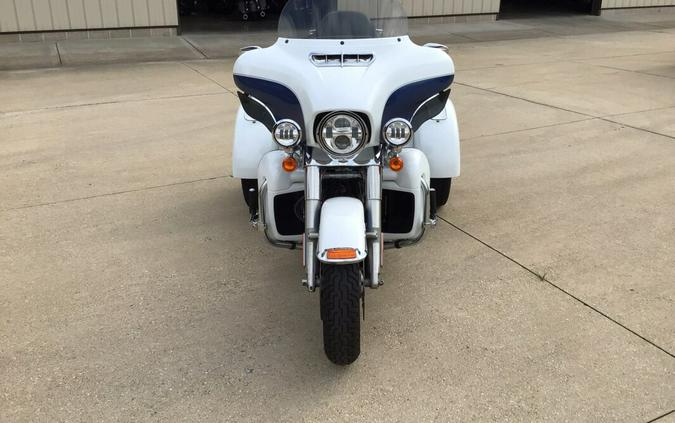 FLHTCUTG 2015 Tri Glide® Ultra