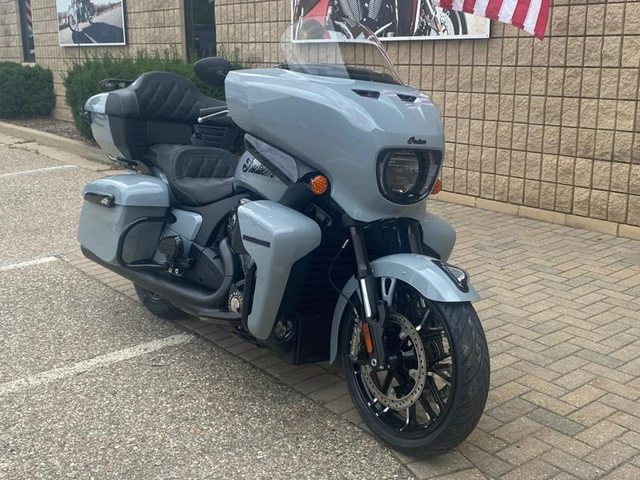 2025 Indian Motorcycle® Roadmaster® PowerPlus Dark Horse® Storm Gray