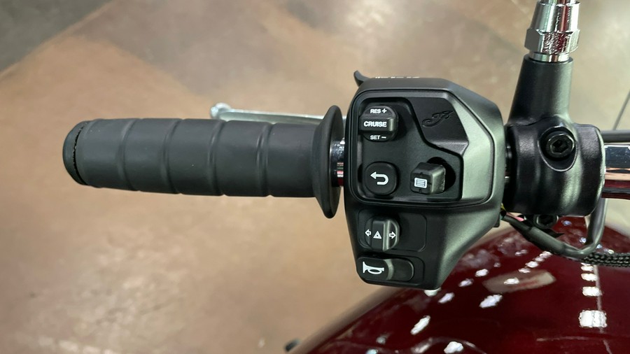 2025 Indian Motorcycle Super Scout® Limited + Tech Package