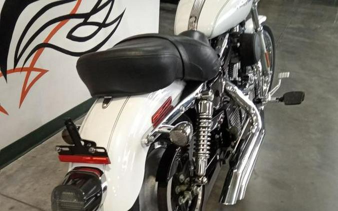 2004 Harley-Davidson® XL1200C - Sportster® 1200 Custom